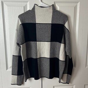 Tahari Black & White Super Soft Long Sleeve High Neck Sweater Sz L